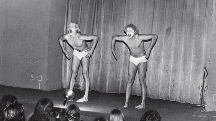 Michal Caban a Šimon Caban na podzim roku 1981 v legendárním Slipper Dance aneb „Hip hip hurá hej – z Lucerny až na Broadway“