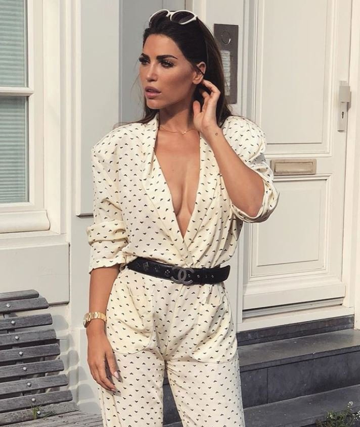 Půvabná modelka a herečka Yolanthe Cabauová