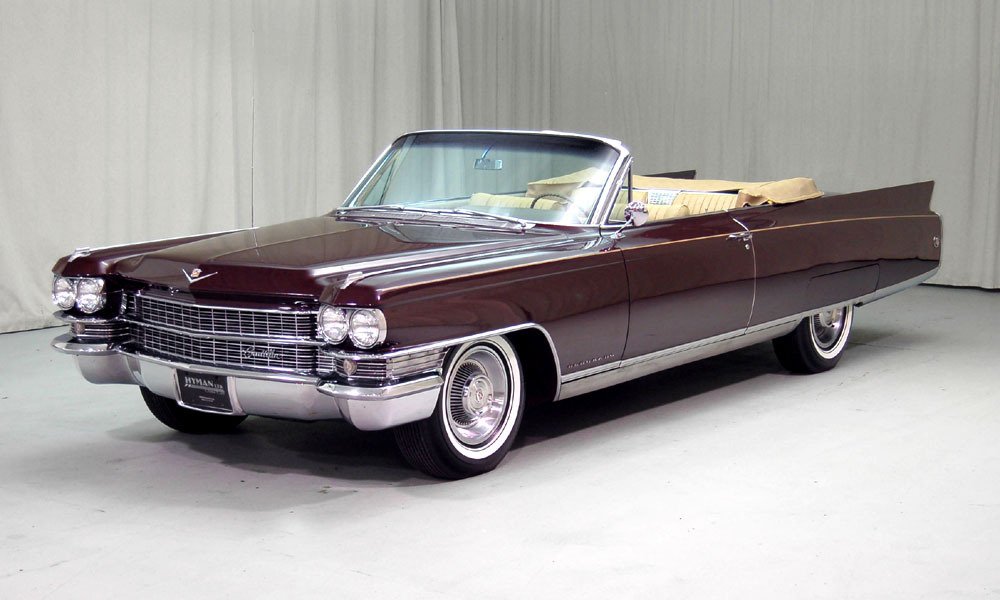 Vrcholem luxusu byl v modelovém roce 1963 čtyřmístný kabriolet Cadillac Eldorado Biarritz.