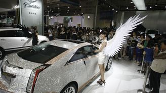 Prohlédněte si luxus na čtyřech kolech – diamantový Cadillac