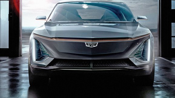 Cadillac představí nový elektrický crossover v dubnu. Chce si získat srdce zákazníka