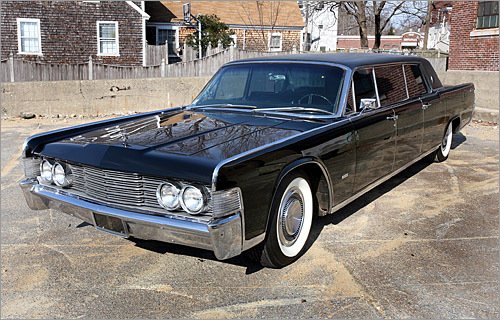 1965 Lincoln Continenta, Lyndon B. Johnsonl