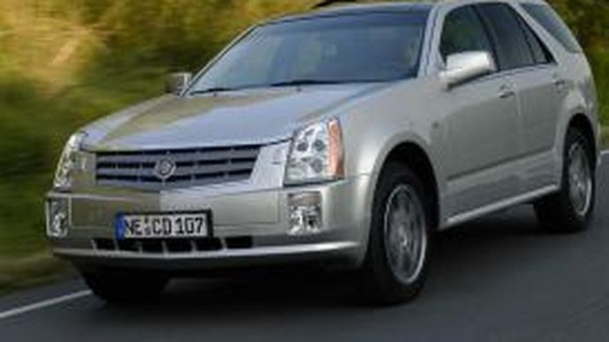 Cadillac v Paříži 2004 Cadillac v Paříži 2004