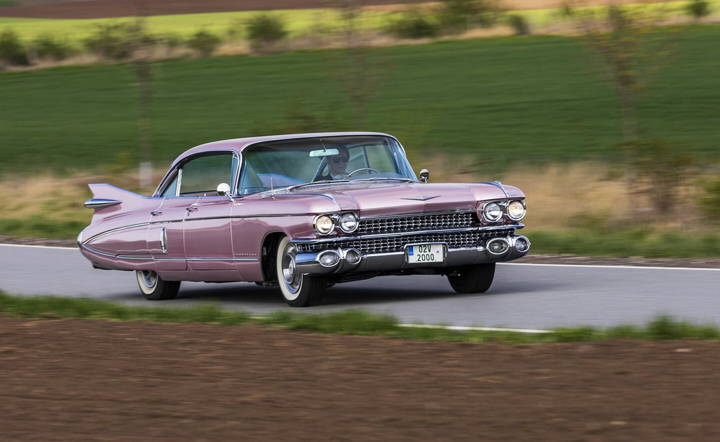 V roce 1959 Cadillac nabízel celou řadu verzí. Nejdražší bylo Eldorado Brougham, ale ani fl eetwood příliš nezaostával.