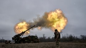 Válka na Ukrajině: Vojáci manipulují se systémem CAESAR (26.12.2022)