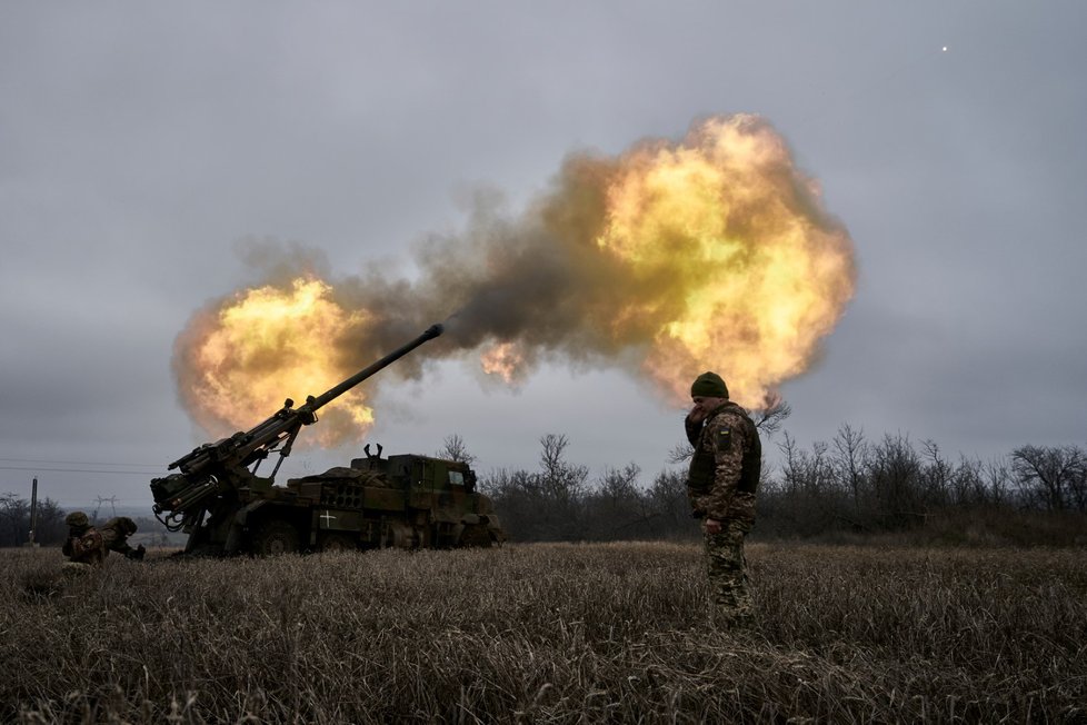 Válka na Ukrajině: Vojáci manipulují se systémem CAESAR (26.12.2022)