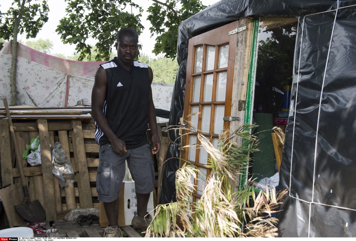 Zimako Jones utekl z Nigerie a v táboře postavil školu pro dvacet žáků