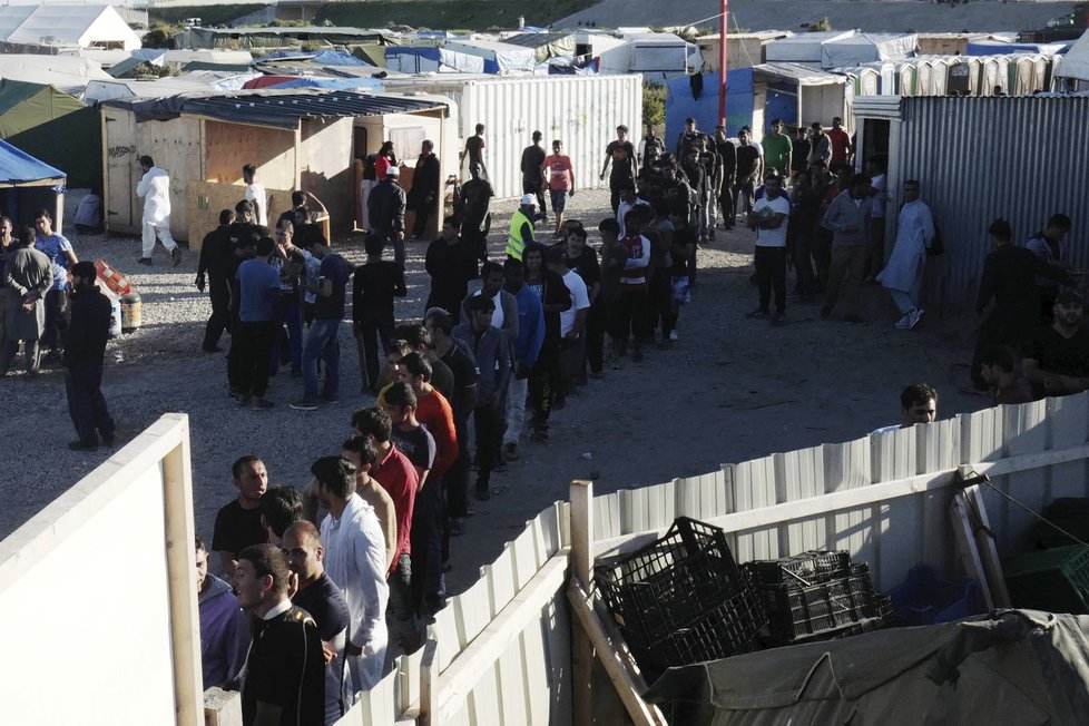 Francouzi naštvali Brity: Londýn by měl přijímat žádosti o azyl přímo z Calais