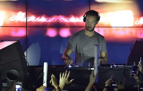 DJ Calvin Harris míří do Prahy: Najde si tu novou milenku? Předchozí mu vyfoukl Bieber