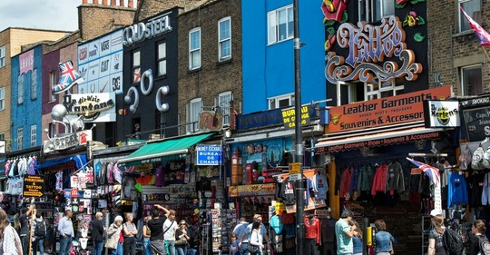 Poznejte Londýn jinak: Camden Town je rušné tržiště s bláznivými domky i zajímavou historií