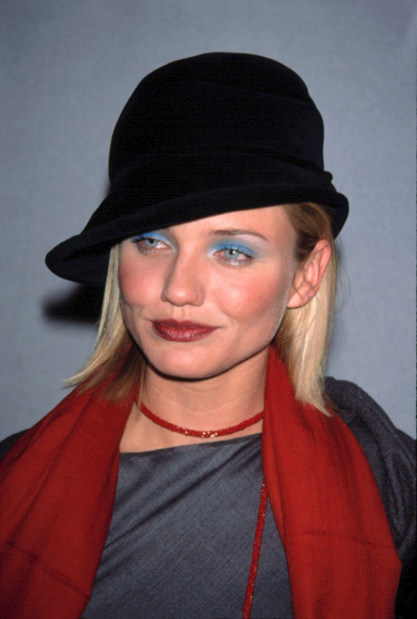 Modré stíny s oblibou nosila také herečka Cameron Diaz. Bohužel ani na ní nevypadaly příliš lichotivě.