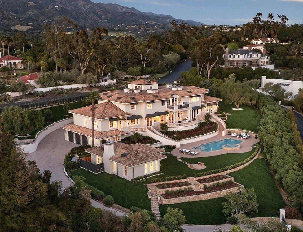 Herečka Cameron Diaz a hudebník Benji Madden si koupili před nedávnem krásné sídlo v Los Angeles za 12,67 milionu dolarů.