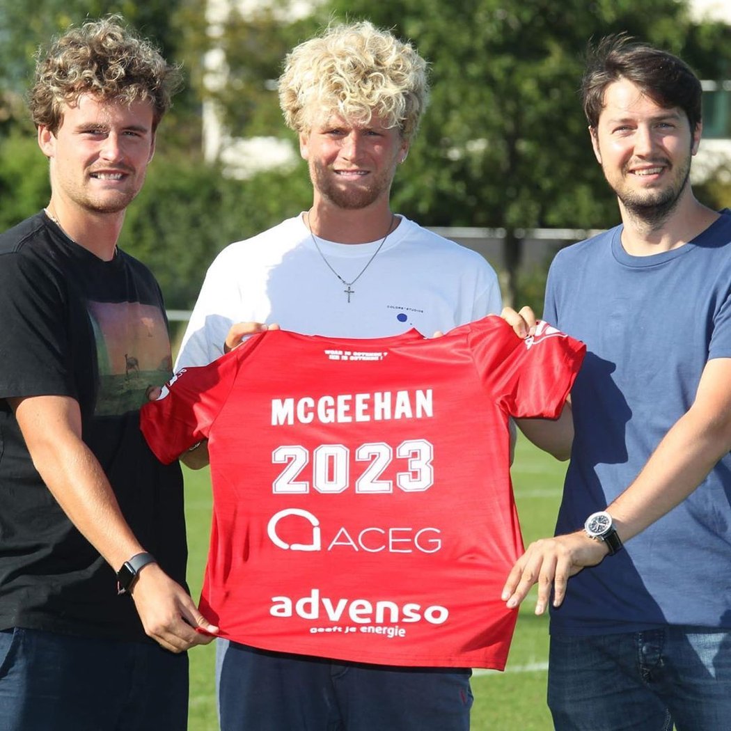 Fotbalista Cameron McGeehan se upsal belgickému Oostende