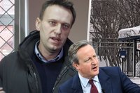 Vydejte Navalného tělo matce, vyzvala Británie a uvalila sankce na vedení kolonie, kde zemřel