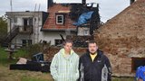 Za 10 minut přišli o vše: Požár vzal dům čtyřem generacím Camfrlových 