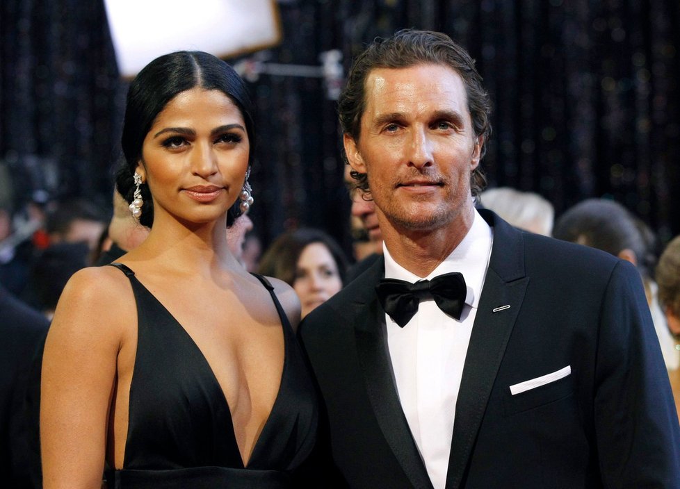 Camila Alvesová a Matthew McConaughey.