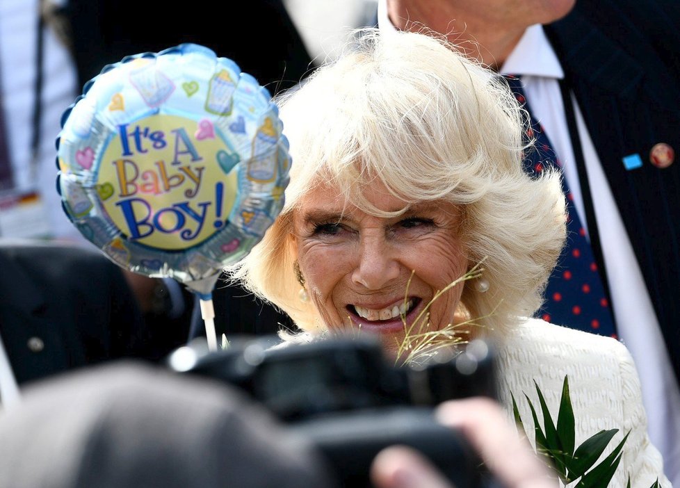 Camilla v Berlíně dostala balonek pro vnoučátko