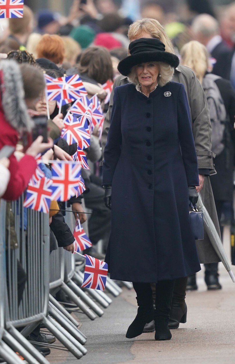 Královna manželka Camilla má nyní vytříbený vkus.