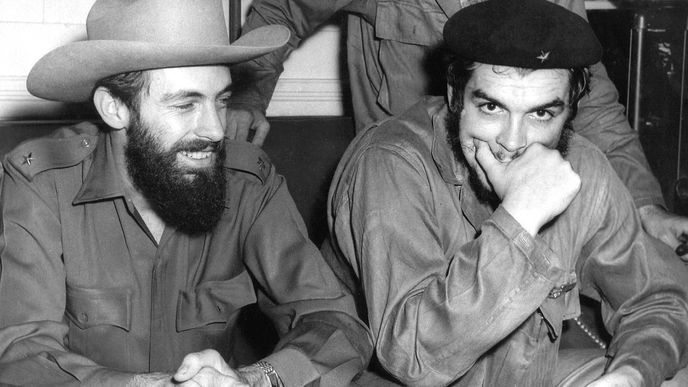 Camilo Cienfuegos a Che Guevara