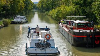 Canal du Midi, div sedmnáctého století, před 340 lety spojil Středozemní moře a Atlantik