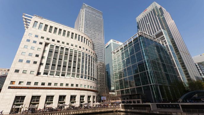 Londýnské byznysové centrum ve čtvrti Canary Wharf