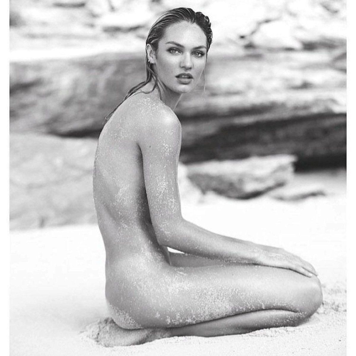 Modelka a andílek Victoria&#39;s Secret Candice Swanepoel zveřejnila nahou fotku