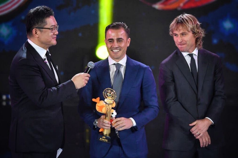 Fabio Cannavaro a Pavel Nedvěd na galavečeru v Číně