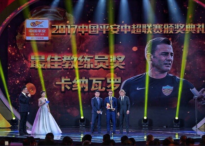 Fabio Cannavaro a Pavel Nedvěd na galavečeru v Číně