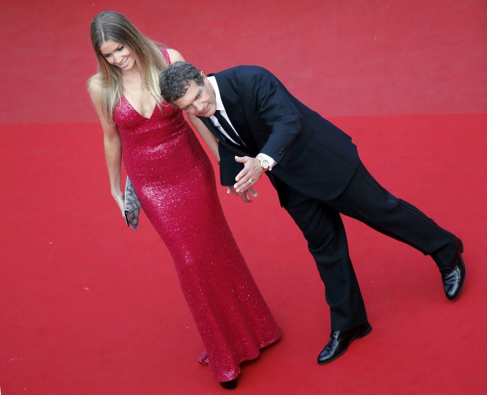 Festival v Cannes: Antonio Banderas s přítelkyní Nicole Kimpel