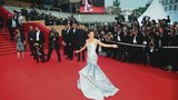 Zoufalky v Cannes: Božská Longoria a oplácaná Mariah Carey