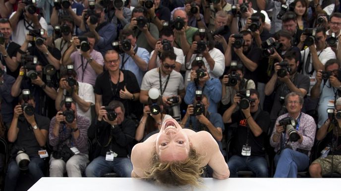 Začal festival v Cannes, vypuklo i šílenství na červeném koberci