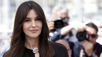 Hvězda Cannes Monica Bellucci: Jak to dělá, že vypadá pořád tak skvěle?