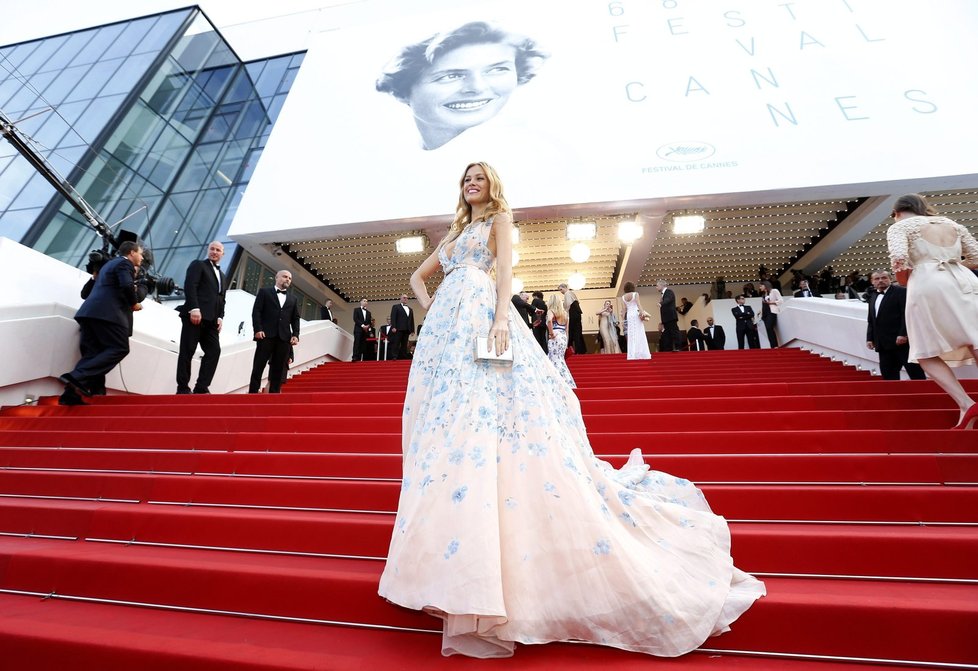 Festival v Cannes: Svůdná Petra Němcová