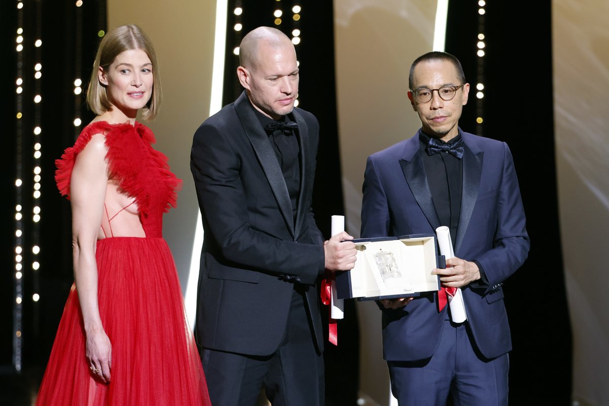 Rosamund Pike v Cannes.