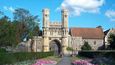 Opatství v Canterbury bylo založeno v šestém století a v obměněné podobě funguje dodnes.
