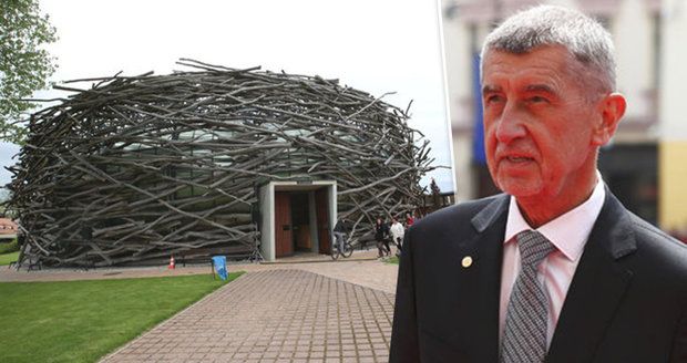 Babiš má velkou radost: V kauze Čapí hnízdo končí stíhání premiéra i jeho Moniky