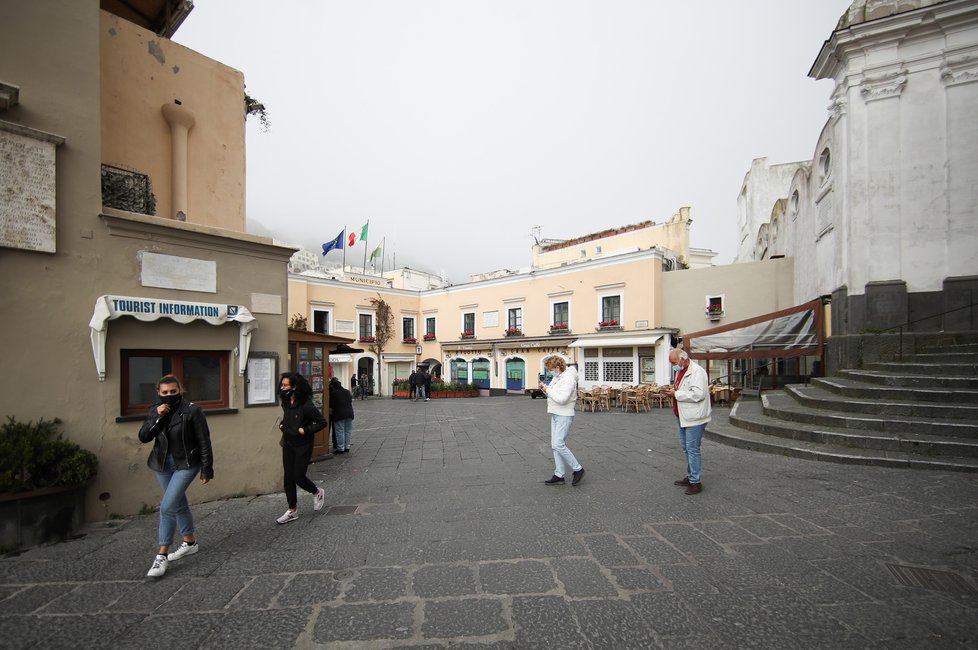 Italský dovolenkový ráj Capri se znovuotevírá turistům (27.4.2021)