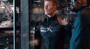 Captain America v první upoutávce nepotřebuje padák