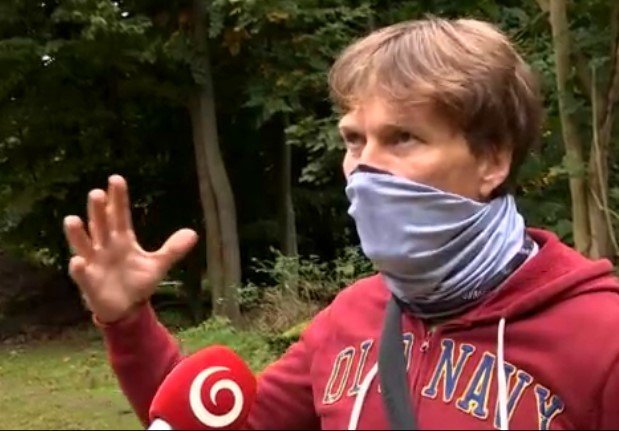 Na hluk vycházející z chatu, ketrou spoluvlastní prezidentka Zuzana Čaputová upozornil naštvaný soused.