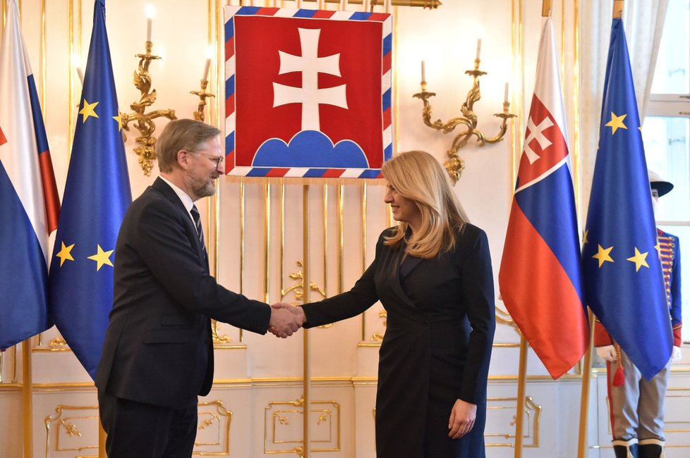 Premiér Petr Fiala (ODS) na první zahraniční cestě na Slovensko:  Setkání s tamní hlavou státu Zuzanou Čaputovou (11.1.2022)