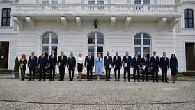Slovenská prezidentka Zuzana Čaputová jmenovala 25. října 2023 novou vládu v čele s premiérem Robertem Ficem.
