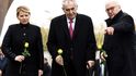 Slovenská prezidentka Zuzana Čaputová, prezident Miloš Zeman a německá hlava státu Frank-Walter Steinmeier na oslavách 30 let od pádu Berlínské zdi.