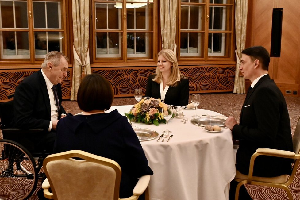 Prezident Miloš Zeman s manželkou Ivanou na své poslední návštěvě ve funkci u slovenské hlavy státu Zuzany Čaputové (6.2.2023