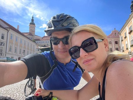 Zuzana Čaputová si s přítelem vyrazila na cyklovýlet