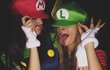 Cara Delevingne s Kendall Jenner jako Mario a Luigi.