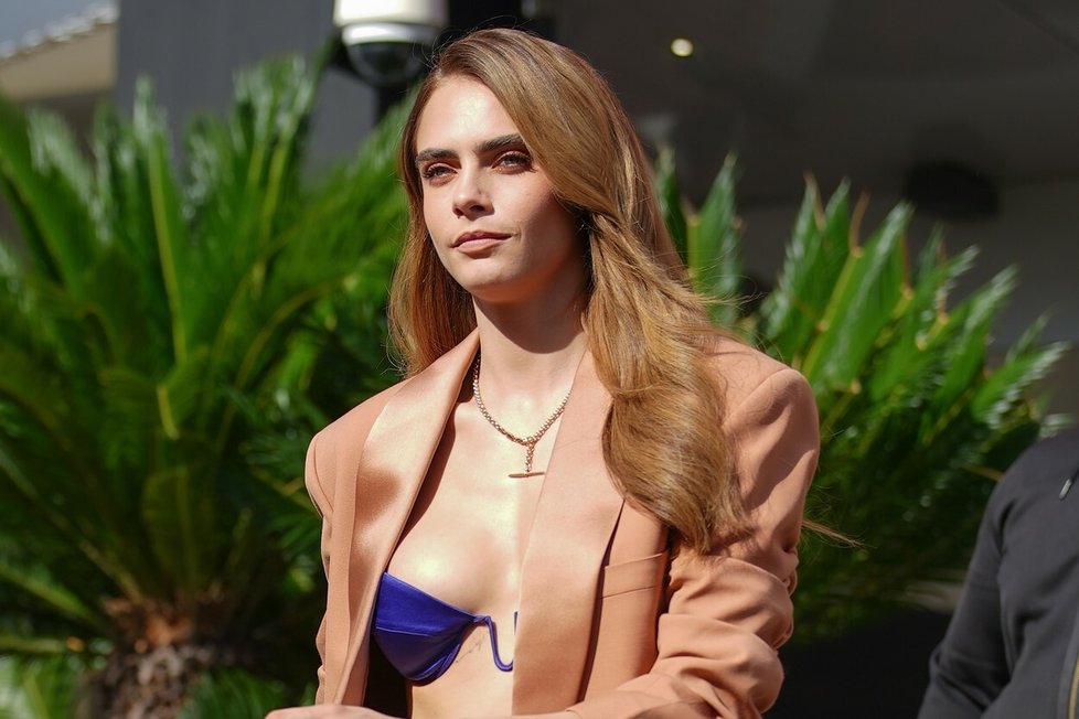 Oslnivá Cara Delevingne zářila v Cannes