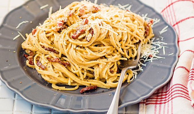 Špagety carbonara