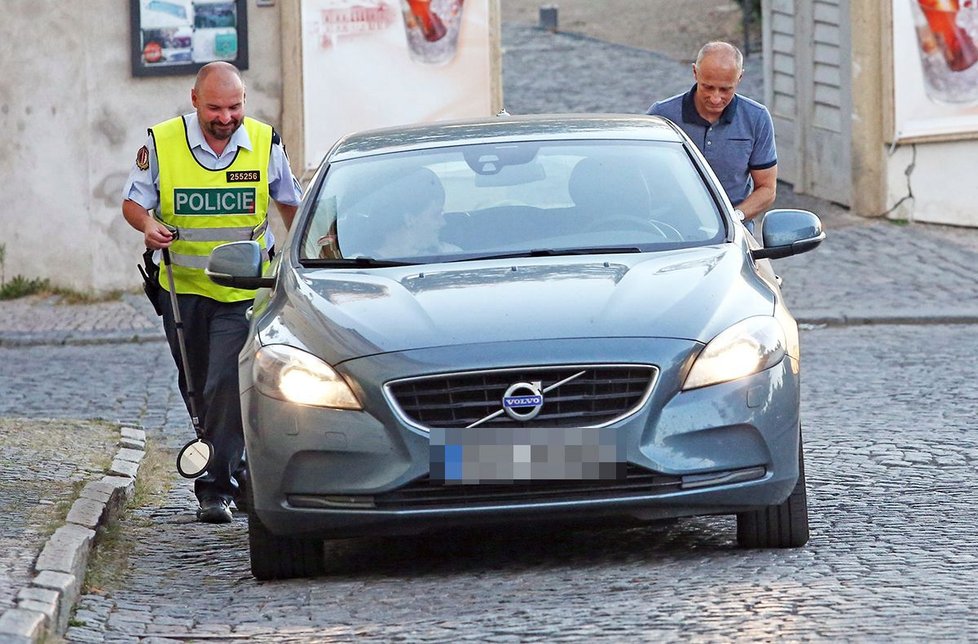 Josefa Cardu na Pražském hradě kontrolovala policie.