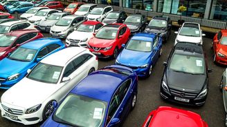 Konec automobilového supermarketu. Největší autobazar světa doplatil na online trh i cenu půdy Konec automobilového supermarketu. Největší autobazar světa doplatil na online trh i cenu půdy