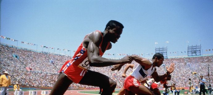 Legendární sprinter Carl Lewis přiletí do Prahy